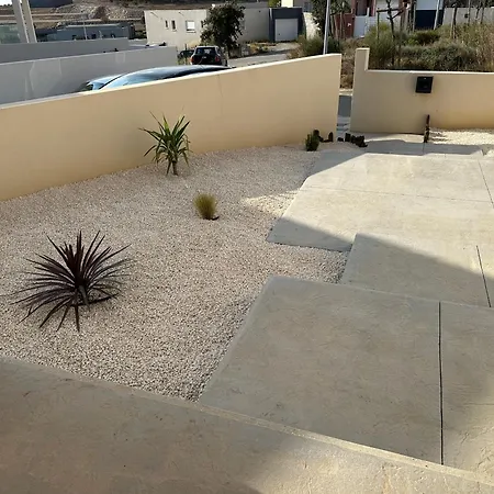 Avec Piscine Villa *